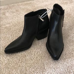 NWOT Sam Edelman leather booties